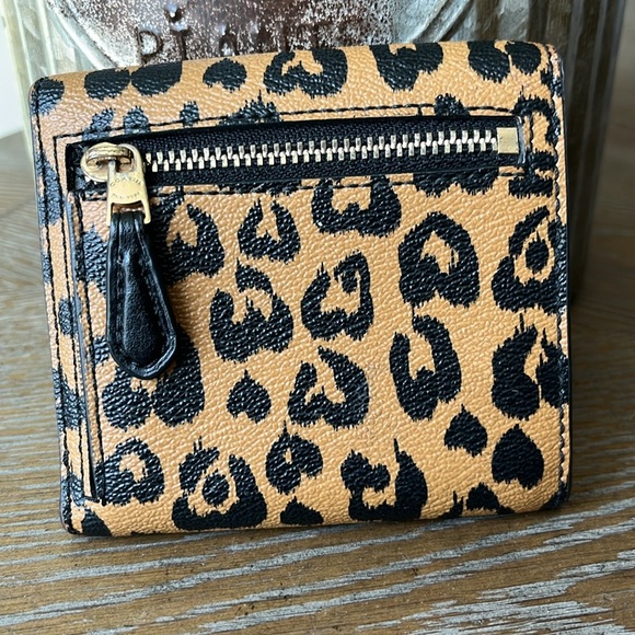 EUC Coach lessors crossbody bag with wallet. - Picture 13 of 14